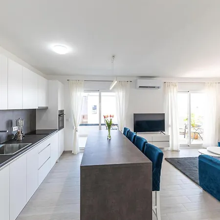 Amazing In With Wifi Trogir